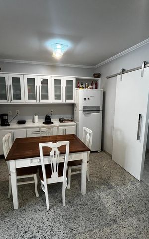 Apartamento à venda com 198m², 4 quartos e 3 vagasCozinha