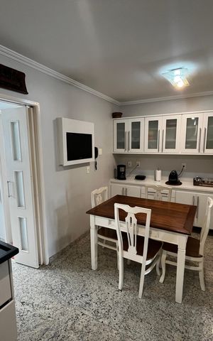 Apartamento à venda com 198m², 4 quartos e 3 vagasCozinha