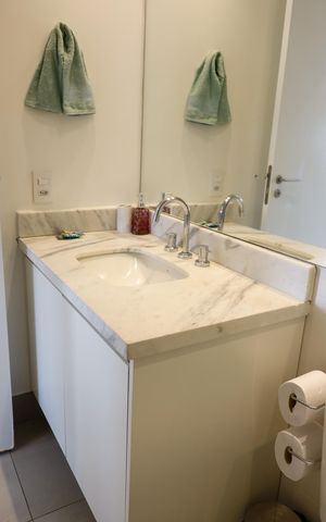 Apartamento à venda com 66m², 2 quartos e 1 vaga Apartamento à venda com 66m², 2 quartos e 1 vagaBanheiro Social