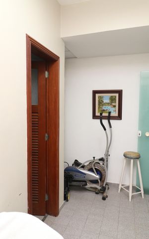 Casa à venda com 450m², 5 quartos e 4 vagasQuarto de Serviço