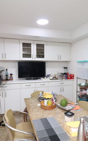 Casa à venda com 450m², 5 quartos e 4 vagasCozinha