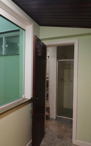 Casa à venda com 450m², 5 quartos e 4 vagasSemi Suíte 1