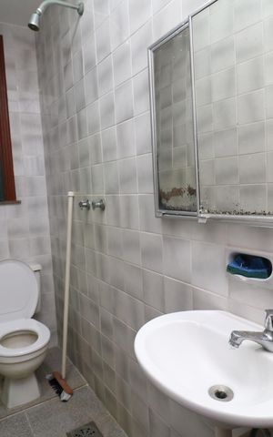 Casa à venda com 450m², 5 quartos e 4 vagasBanheiro de Serviço 1