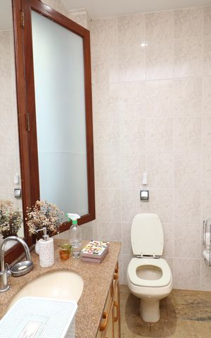 Casa à venda com 450m², 5 quartos e 4 vagasLavabo