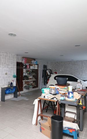 Casa à venda com 450m², 5 quartos e 4 vagasGaragem