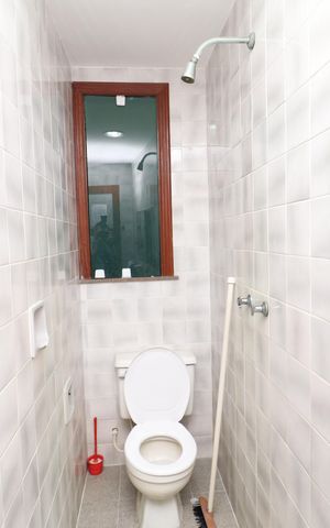 Casa à venda com 450m², 5 quartos e 4 vagasBanheiro de Serviço 1