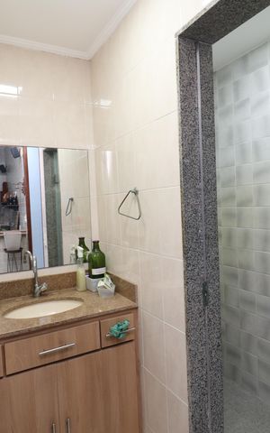 Casa à venda com 450m², 5 quartos e 4 vagasBanheiro de Serviço 2