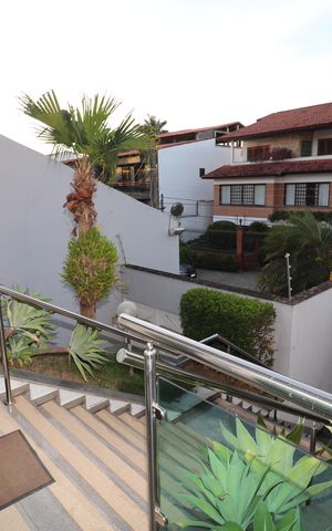 Casa à venda com 450m², 5 quartos e 4 vagasÁrea Externa