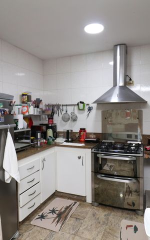 Casa à venda com 450m², 5 quartos e 4 vagasCozinha