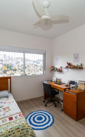 Casa à venda com 520m², 3 quartos e 3 vagas Casa à venda com 520m², 3 quartos e 3 vagasQuarto 1