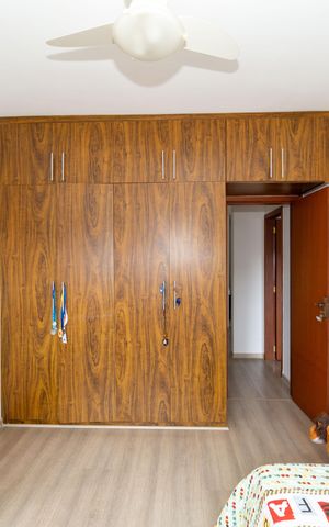 Casa à venda com 520m², 3 quartos e 3 vagas Casa à venda com 520m², 3 quartos e 3 vagasQuarto 1