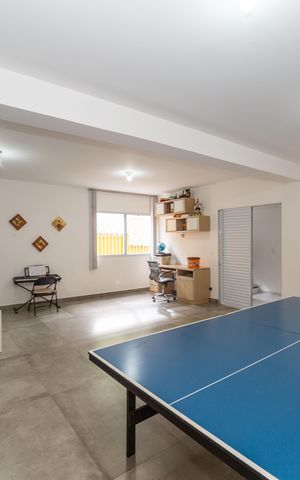 Casa à venda com 520m², 3 quartos e 3 vagas Casa à venda com 520m², 3 quartos e 3 vagasQuarto 3