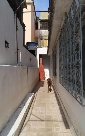 Casa à venda com 185m², 3 quartos e 2 vagasLateral da casa