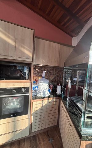 Casa à venda com 191m², 3 quartos e 3 vagas Casa à venda com 191m², 3 quartos e 3 vagasCozinha
