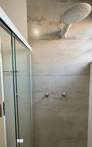 Casa à venda com 191m², 3 quartos e 3 vagas Casa à venda com 191m², 3 quartos e 3 vagasBanheiro Social