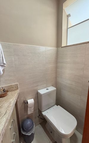 Casa à venda com 191m², 3 quartos e 3 vagas Casa à venda com 191m², 3 quartos e 3 vagasLavabo da Sala
