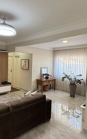 Casa à venda com 191m², 3 quartos e 3 vagas Casa à venda com 191m², 3 quartos e 3 vagasSala