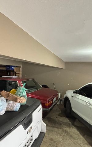 Casa à venda com 191m², 3 quartos e 3 vagas Casa à venda com 191m², 3 quartos e 3 vagasGaragem