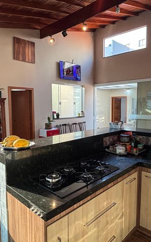 Casa à venda com 191m², 3 quartos e 3 vagas Casa à venda com 191m², 3 quartos e 3 vagasCozinha