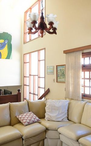 Casa à venda com 456m², 4 quartos e 5 vagasSala de TV