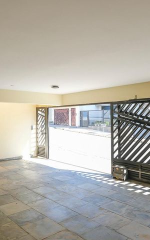 Casa à venda com 456m², 4 quartos e 5 vagasGaragem