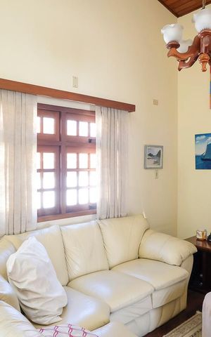 Casa à venda com 456m², 4 quartos e 5 vagasSala de TV
