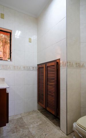 Casa à venda com 456m², 4 quartos e 5 vagasLavabo