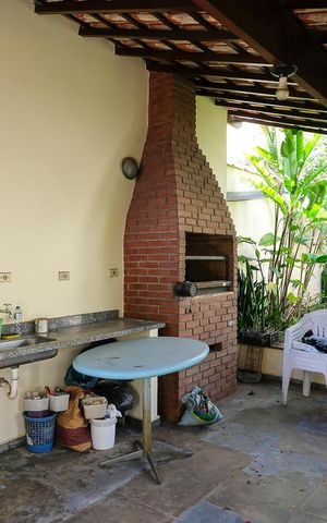 Casa à venda com 456m², 4 quartos e 5 vagasQuintal