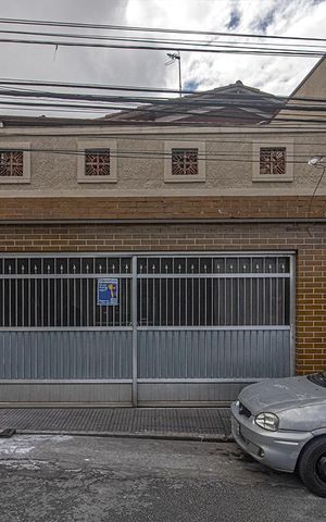 Casa para alugar com 150m², 3 quartos e 2 vagasFachada