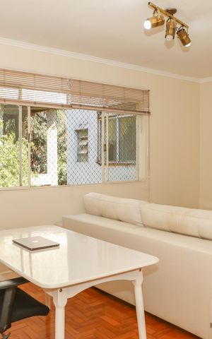 Apartamento à venda com 110m², 3 quartos e sem vaga Apartamento à venda com 110m², 3 quartos e sem vagaSala