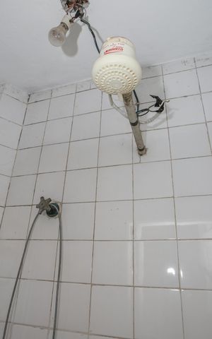 Apartamento à venda com 110m², 3 quartos e sem vaga Apartamento à venda com 110m², 3 quartos e sem vagaBanheiro de serviço