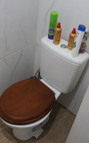 Casa à venda com 217m², 4 quartos e sem vagaBanheiro 2