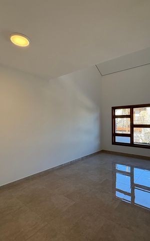 Casa para alugar com 300m², 3 quartos e 7 vagas Casa para alugar com 300m², 3 quartos e 7 vagasSala