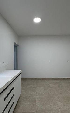 Casa para alugar com 300m², 3 quartos e 7 vagas Casa para alugar com 300m², 3 quartos e 7 vagasCozinha