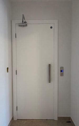 Casa para alugar com 300m², 3 quartos e 7 vagas Casa para alugar com 300m², 3 quartos e 7 vagasHall de entrada
