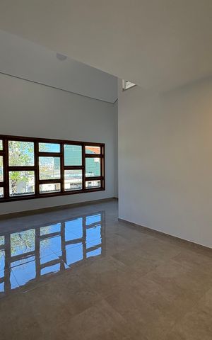 Casa para alugar com 300m², 3 quartos e 7 vagas Casa para alugar com 300m², 3 quartos e 7 vagasSala