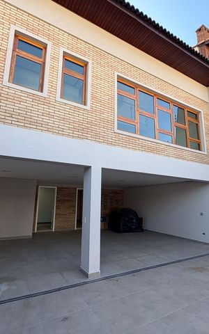 Casa para alugar com 300m², 3 quartos e 7 vagas Casa para alugar com 300m², 3 quartos e 7 vagasGaragem