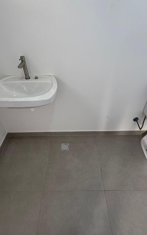 Casa para alugar com 300m², 3 quartos e 7 vagas Casa para alugar com 300m², 3 quartos e 7 vagasBanheiro 4