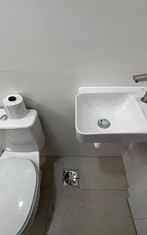 Casa para alugar com 300m², 3 quartos e 7 vagas Casa para alugar com 300m², 3 quartos e 7 vagasBanheiro 1