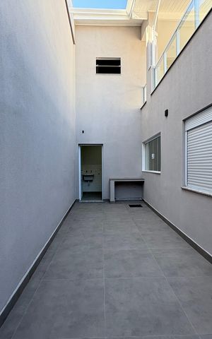 Casa para alugar com 300m², 3 quartos e 7 vagas Casa para alugar com 300m², 3 quartos e 7 vagasQuintal/ área de serviço