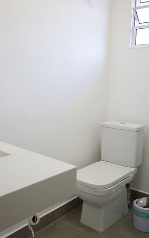 Casa à venda com 140m², 2 quartos e 2 vagasBanheiro