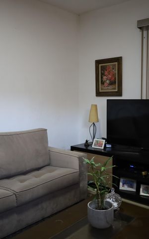 Casa à venda com 140m², 2 quartos e 2 vagasSala