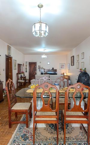 Apartamento à venda com 223m², 4 quartos e 1 vaga Apartamento à venda com 223m², 4 quartos e 1 vagaSala