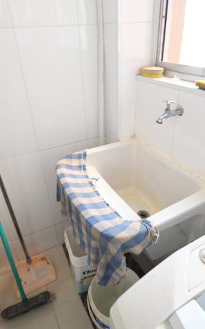 Apartamento à venda com 70m², 2 quartos e 1 vagaÁrea de Serviço