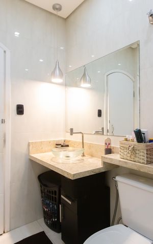 Casa à venda com 298m², 2 quartos e 2 vagas Casa à venda com 298m², 2 quartos e 2 vagasBanheiro 2