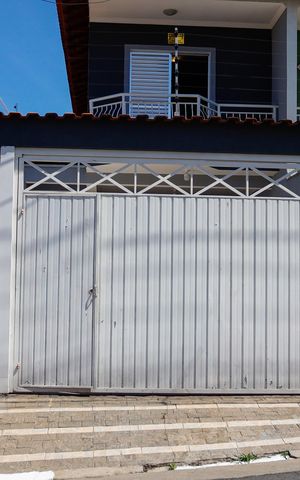 Casa à venda com 149m², 3 quartos e 3 vagasFachada