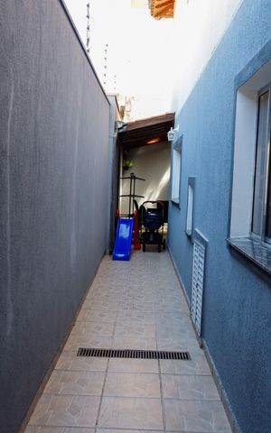 Casa à venda com 149m², 3 quartos e 3 vagasCorredor