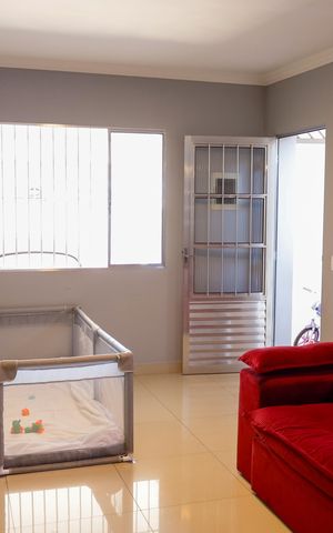 Casa à venda com 149m², 3 quartos e 3 vagasSala