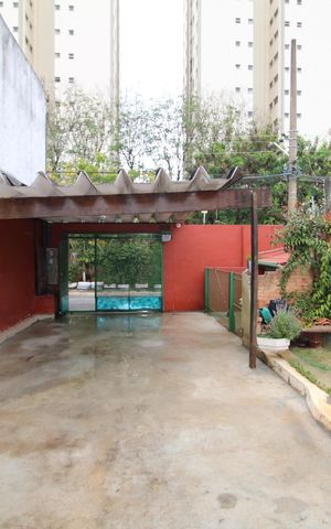 Casa à venda com 120m², 3 quartos e 4 vagasQuintal