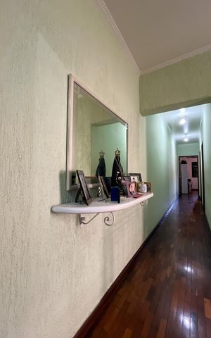 Casa à venda com 349m², 3 quartos e 2 vagas Casa à venda com 349m², 3 quartos e 2 vagasCorredor